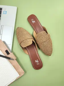 THE MADRAS TRUNK Women Woven Design Mules Flats