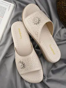 DressBerry Women Open Toe Flats with Laser Cuts