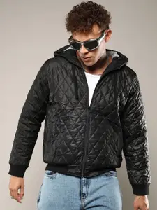 Campus Sutra Men Hooded Solid Casual Quilted Jacket