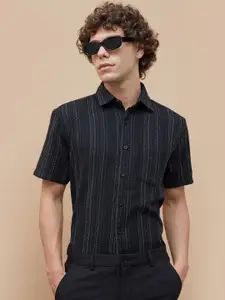 Fame Forever by Lifestyle Men Cutaway Collar Vertical Striped Cotton Casual Shirt