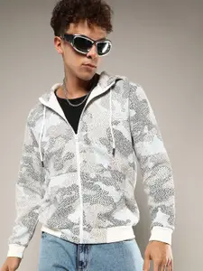 Campus Sutra Men Printed Hooded Sweatshirt