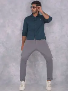 Crimsoune Club Men Smart Spread Collar Solid Cotton Casual Shirt