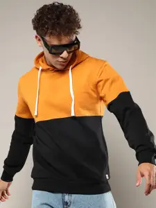 Campus Sutra Men Colourblocked Hooded Cotton Sweatshirt