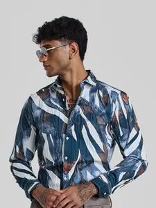 Snitch Men Smart Spread Collar Abstract Printed Casual Shirt