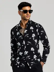 Snitch Men Smart Spread Collar Floral Printed Casual Shirt