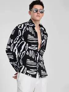 Snitch Men Smart Spread Collar Abstract Printed Casual Shirt