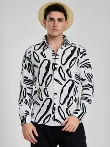 Snitch Men Smart Spread Collar Abstract Printed Casual Shirt