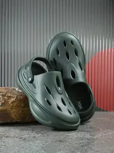 HRX by Hrithik Roshan Casual Men Rubber Solid Clogs
