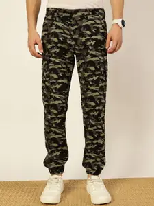 Thomas Scott Men Camouflage Printed Cargos Trousers
