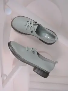 Jove Women Solid PU Loafers