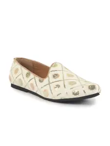 FAUSTO Men Slip-On Sequin Ethnic Slip On Contrast Sole Mojaris