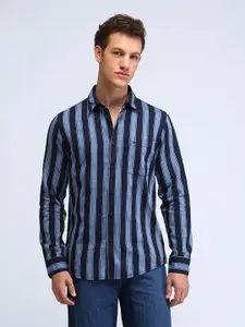 Flying Machine Men Manhattan Spread Collar Vertical Striped Cotton Slim Fit Casual Shirt