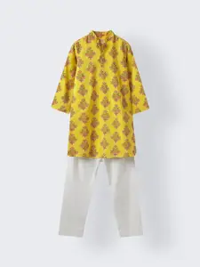 SPUNKIES Boys Floral Printed Mandarin Collar Straight Kurta with Pyjama