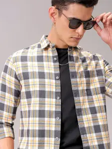 The Indian Garage Co Men Cutaway Collar Checked Cotton Slim Fit Casual Shirt