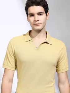 HIGHLANDER Men Solid Polo Collar Cotton T-shirt
