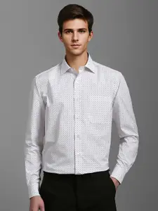 Louis Philippe Men Classic Spread Collar Micro Ditsy Printed Cotton Formal Shirt