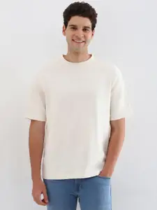 Allen Solly Men Solid Round Neck Cotton T-shirt