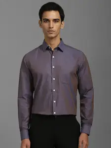 Louis Philippe Men Spread Collar Textured Cotton Slim Fit Formal Shirt