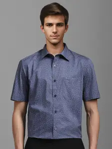 Louis Philippe Men Classic Spread Collar Geometric Printed Cotton Formal Shirt