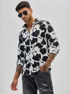 Snitch Men Smart Spread Collar Abstract Printed Casual Shirt