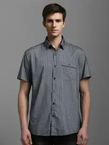 Louis Philippe Sport Men Slim Fit Opaque Printed Casual Shirt