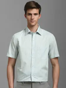 Louis Philippe Men Classic Spread Collar Vertical Striped Cotton Formal Shirt