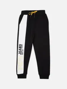 Pepe Jeans Boys Cotton Printed Regular Fit Mid-Rise Joggers