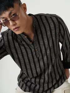 VASTRADO Ethnic Motifs Printed Mandarin Collar Straight Short Kurta