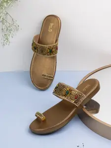 Inc 5 Women Embellished Ethnic One Toe Flats