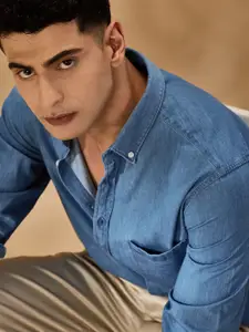 Aldeno Men Comfort Button-Down Collar Solid Denim Casual Shirt