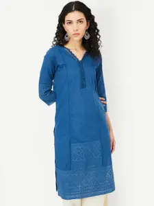max V-Neck Straight Kurta