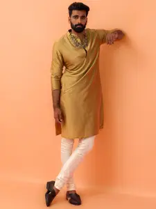 KISAH Straight Kurta with Churidar