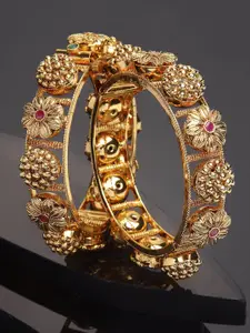 KARATCART Set Of 2 Gold Plated Kundan Studded Bangles