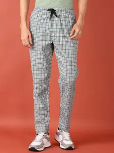 V-Mart Men Checked Cotton Mid-Rise Track Pants