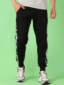 V-Mart Men Printed Mid-Rise Cotton Joggers