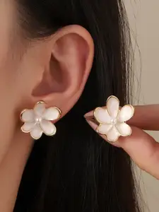 SALTY Contemporary Tasselled Studs