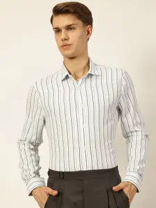 INVICTUS Men Original Spread Collar Vertical Striped Cotton Slim Fit Formal Shirt