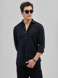 Snitch Men Smart Spread Collar Textured Cotton Casual Shirt