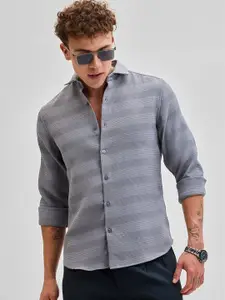 Snitch Men Smart Spread Collar Textured Casual Shirt