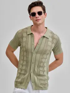 Snitch Men Smart Spread Collar Textured Cotton Casual Shirt