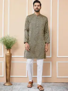 See Designs Ethnic Motifs Printed Mandarin Collar Jacquard Silk Straight Kurta