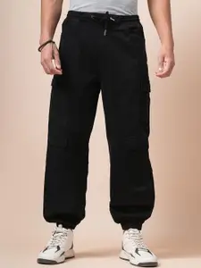 British Club Men Comfort Loose Fit Low-Rise Cargo Joggers