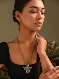 JAYPORE Silver Textured Necklace