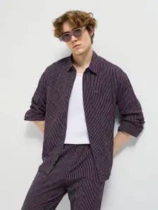 THE BEAR HOUSE Men Cutaway Collar Pinstripes Striped Casual Shirt