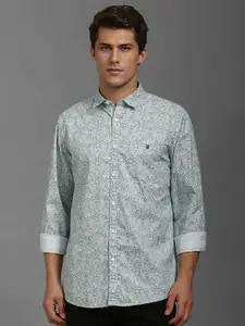 Louis Philippe Jeans Men Spread Collar Abstract Printed Cotton Slim Fit Casual Shirt