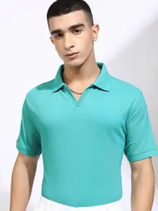 HIGHLANDER Men Solid Polo Collar Cotton T-shirt