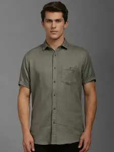 Louis Philippe Jeans Men Spread Collar Solid Cotton Slim Fit Casual Shirt