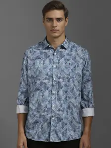 Louis Philippe Jeans Men Spread Collar Geometric Printed Cotton Slim Fit Casual Shirt