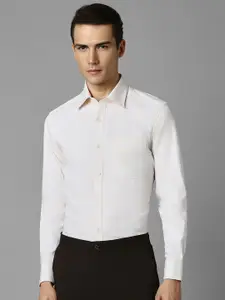 Louis Philippe Men Classic Spread Collar Checked Cotton Formal Shirt