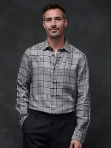 RARE RABBIT Men Comfort Spread Collar Checked Cotton Formal Shirt